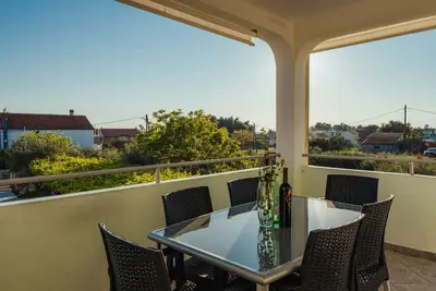 Image de Appartement de deux chambres avec la terrasse Vrsi - Mulo, Zadar (A-14250-b)