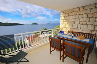 Image de Appartement de deux chambres prés de la plage Prizba, Korcula (A-9255-b)