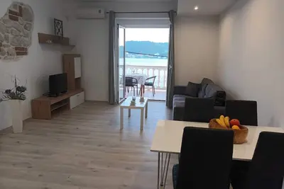 Image de Appartement d'une chambre prés de la plage Supetarska Draga - Gornja, Rab (A-2016-a)