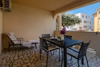 Image de Appartement de deux chambres avec la terrasse Mandre, Pag (A-6516-a)
