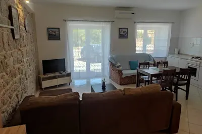 Image de Appartement d'une chambre avec la terrasse et la vue sur le mer Kukljica, Ugljan (A-8209-b)
