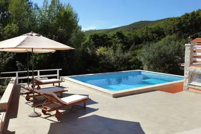 Image de Appartement de trois chambres avec la terrasse Smokvica, Korcula (A-9161-a)