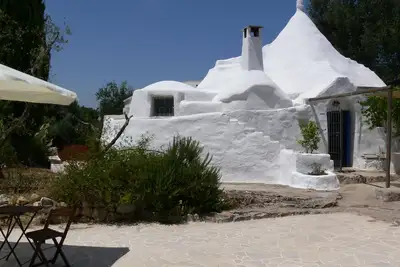 Image de Une oasis de paix dans les collines de la vallée d'Itria, Puglia à 15 km de l'Adriatique
