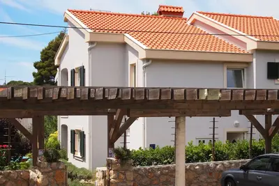 Image de Appartement d'une chambre avec la terrasse Banjol, Rab (A-3215-c)