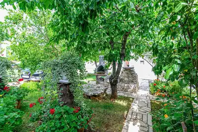 Image de Garçonnière avec la terrasse Kavran, Marcana (As-14109-a)