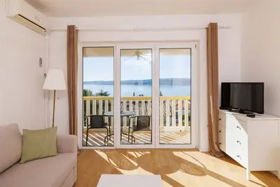 Image de Appartement d'une chambre avec le balcon et la vue sur le mer Crikvenica (A-5585-b)