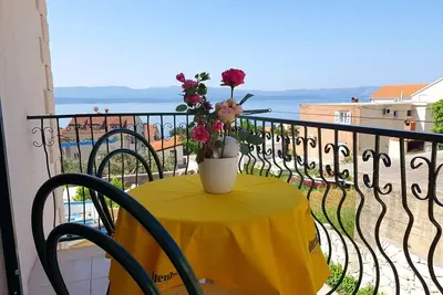 Appartement d'une chambre avec le balcon et la vue sur le mer Bol, Brac (A-2890-a)