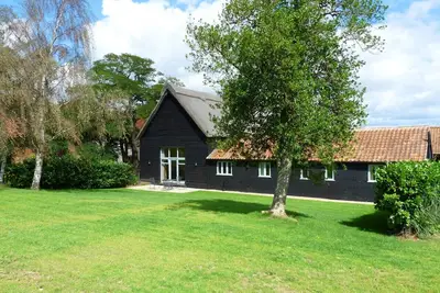 Image de Burtons Farm Barn - Deux Chambres Maison, Couchages 4