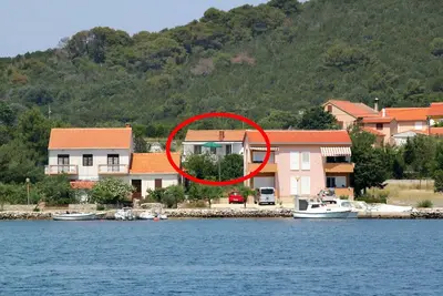 Appartement d'une chambre avec la terrasse Verunic, Dugi otok (A-8104-b)