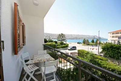Image de Appartement d'une chambre avec le balcon et la vue sur le mer Pag (A-4149-b)