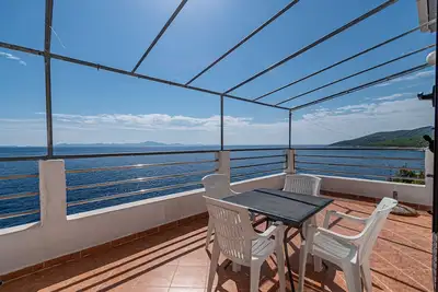 Image de Appartement de deux chambres prés de la plage Zavalatica, Korcula (A-183-c)