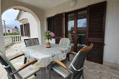 Image de Appartement d'une chambre avec la terrasse et la vue sur le mer Pinezici, Krk (A-5319-a)
