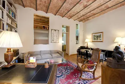 Central quiet apartment up to 3