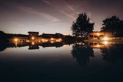 Image de Villa avec piscine donnant sur le château de Poppi