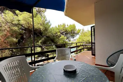 Image de Appartement de deux chambres prés de la plage Prizba, Korcula (A-4484-b)