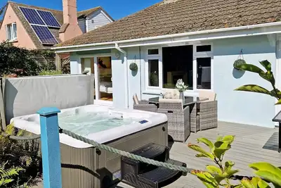 Image de Blue Pearl - Coastal | Hot Tub* | Pet Friendly*