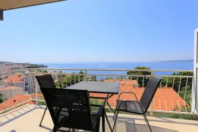 Image de Garçonnière avec la terrasse et la vue sur le mer Baska Voda, Makarska (As-300-c)