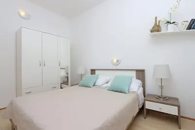 Image de Appartement d'une chambre avec la terrasse Kornic, Krk (A-415-a)