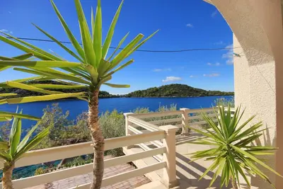 Image de Appartement de deux chambres prés de la plage Karbuni, Korcula (A-9308-b)