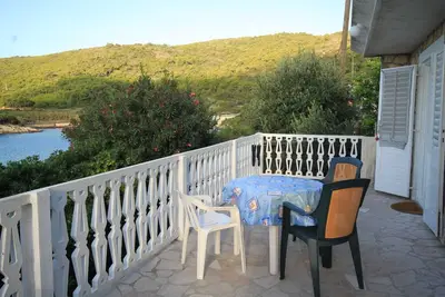 Image de Appartement de trois chambres prés de la plage Milna, Vis (A-8913-a)