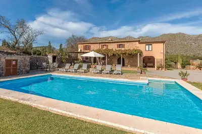 Image de Villa charmante - à 4 km de la plage et à 2 km de la vieille ville!