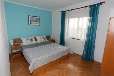 Image de Appartement de deux chambres avec le balcon et la vue sur le mer Pag (A-12035-a)