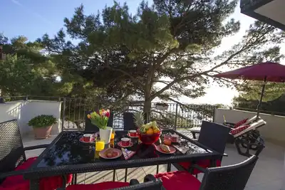 Image de Appartement de deux chambres prés de la plage Brela, Makarska (A-11821-a)