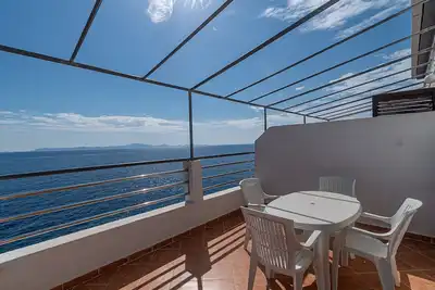 Image de Appartement de deux chambres prés de la plage Zavalatica, Korcula (A-183-d)