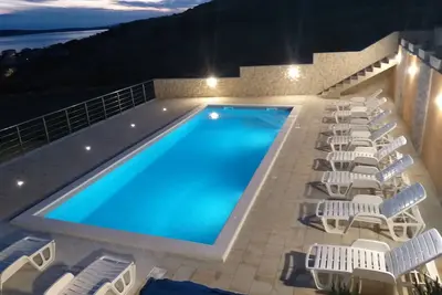 Image de Appartement de deux chambres avec la terrasse et la vue sur le mer Metajna, Pag (A-6389-a)