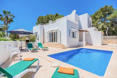Image de Villa Nautilus - Cette villa comprend une piscine privée, Wi-Fi et proche des commodités