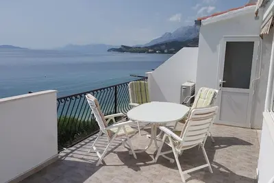 Image de Appartement de deux chambres prés de la plage Tucepi, Makarska (A-2699-a)