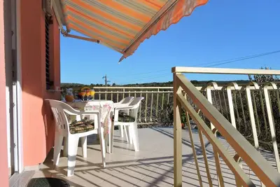 Appartement de deux chambres avec la terrasse et la vue sur le mer Veli Rat, Dugi otok (A-436-a)