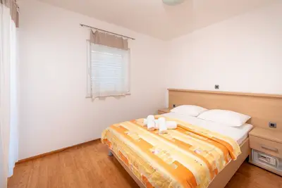 Image de Appartement de deux chambres avec le balcon et la vue sur le mer Tucepi, Makarska (A-3193-h)