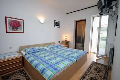 Appartement de deux chambres avec la terrasse et la vue sur le mer Selce, Crikvenica (A-2379-a)