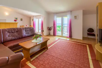 Image de Appartement de deux chambres avec la terrasse et la vue sur le mer Dramalj, Crikvenica (A-5551-c)