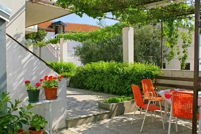 Image de Appartement de deux chambres avec la terrasse et la vue sur le mer Podaca, Makarska (A-2621-b)