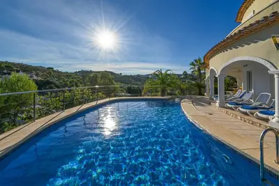 Image de Belle villa comfortable avec piscine privée à Javea, sur la Costa Blanca, Espagne pour 6 personnes