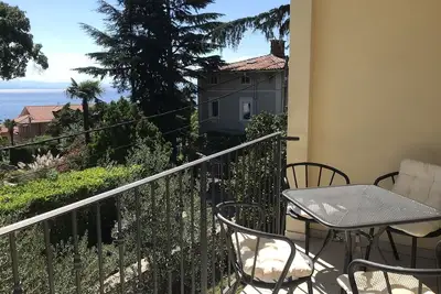 Image de Appartement de trois chambres avec le balcon et la vue sur le mer Lovran, Opatija (A-7838-a)