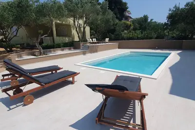 Image de Appartement d'une chambre avec la terrasse et la vue sur le mer Drage, Biograd (A-5904-c)