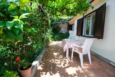 Image de Appartement d'une chambre avec la terrasse Barbat, Rab (A-4977-b)