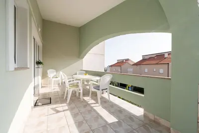 Image de Appartement de deux chambres avec la terrasse Novalja, Pag (A-4128-a)