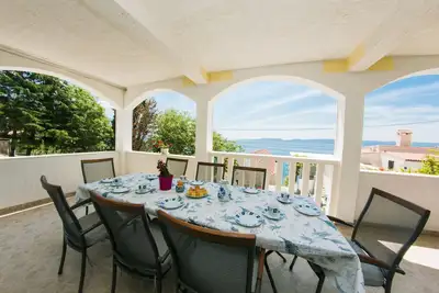 Image de Appartement de quatre chambres prés de la plage Pisak, Omis (A-1067-a)