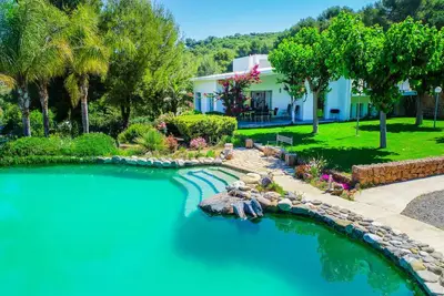 Image de Cubo's Villa El Tejar / piscine lac privée / wifi / climatisation