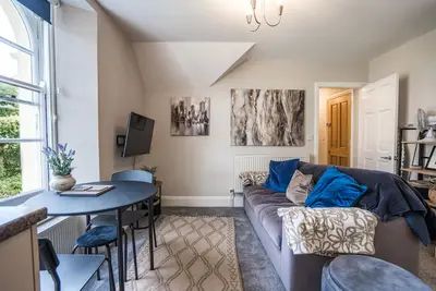 Image de 1a Astor House ville moderne et confortable faisant face Ă un appartement d'une chambre pour 2-3 personnes