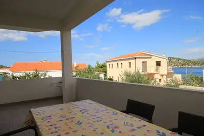 Image de Appartement de deux chambres avec la terrasse Razanj, Rogoznica (A-8361-a)