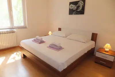 Image de Appartement d'une chambre prés de la plage Supetarska Draga - Gornja, Rab (A-5054-a)