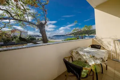 Image de Appartement d'une chambre avec le balcon et la vue sur le mer Supetarska Draga - Donja, Rab (A-11769-b)