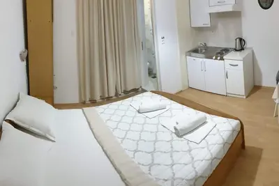 Image de Garçonnière avec le balcon Podaca, Makarska (As-515-d)