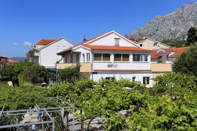 Image de Appartement de quatre chambres avec la terrasse et la vue sur le mer Orebic, Peljesac (A-10102-a)