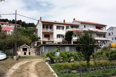 Image de Appartement de deux chambres avec la terrasse et la vue sur le mer Kampor, Rab (A-4984-a)